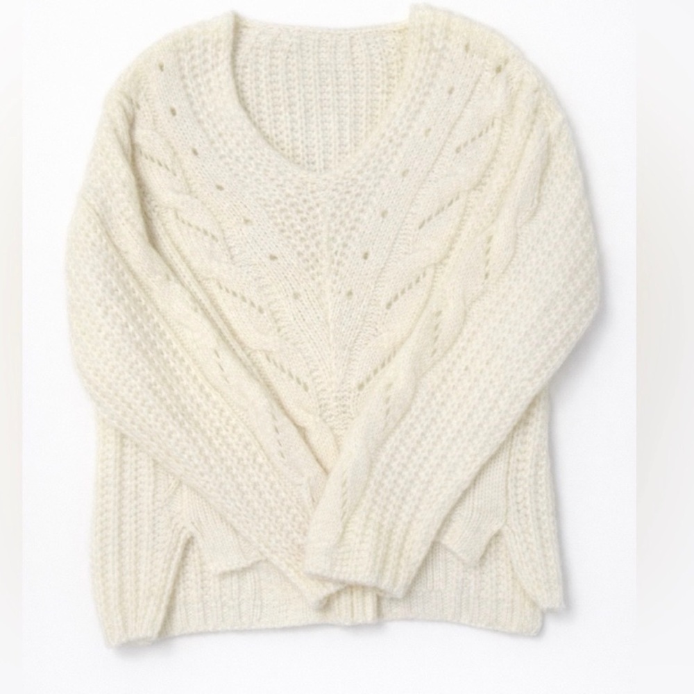 NWT SMALL/MEDIUM CALISTA SOFT WHITE SWEATER/PULLOVER